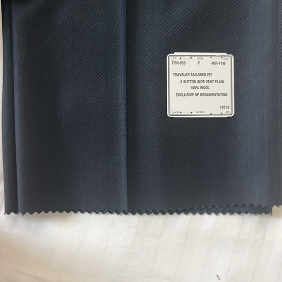 Jos. A. Bank Suit - Traveler’s Collection - Tailored fit- Natural Stretch - Picture 14 of 14